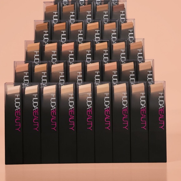 ⚡️💕Huda Beauty Shortcake Foundation Stick - Picture 7 of 9